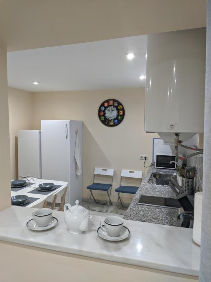 Apartment Lineros 24 *